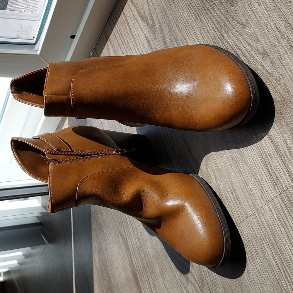 Giani Bernini 10m brown ankle boot